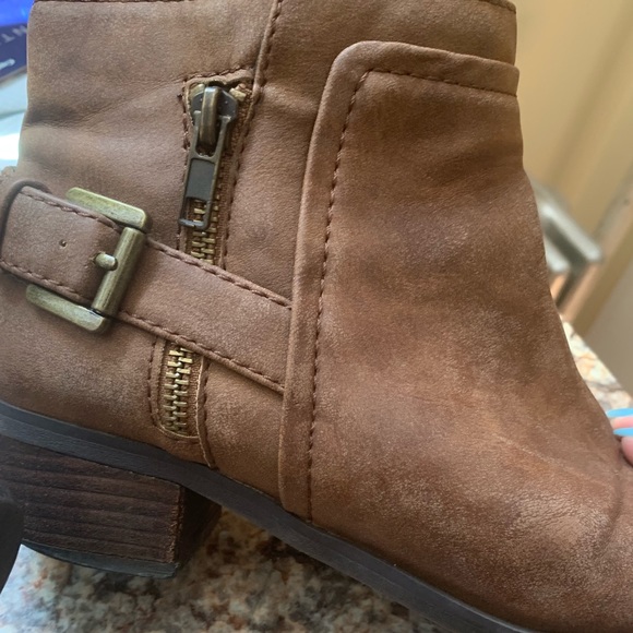 Brown booties - Picture 6 of 7